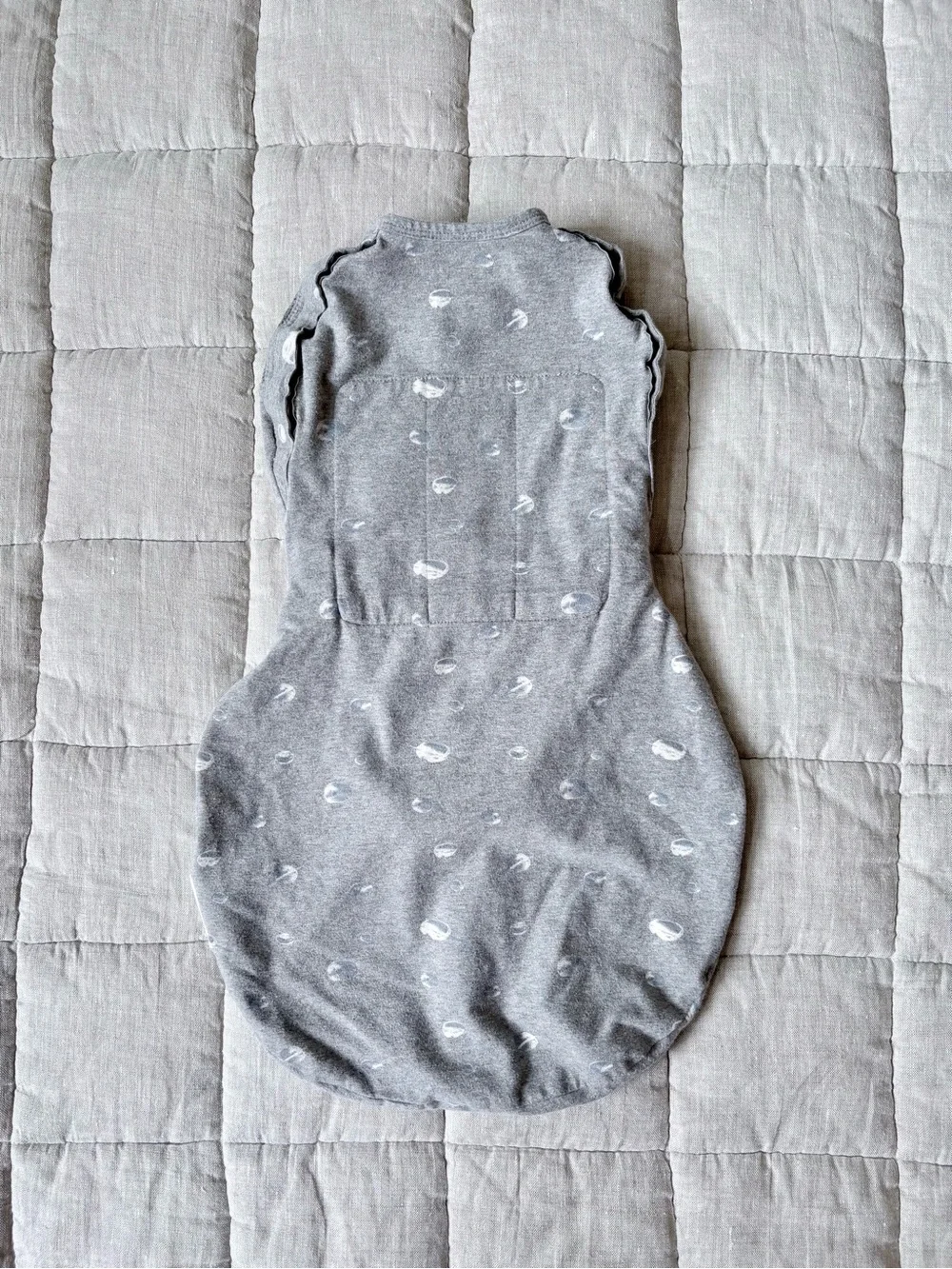 Happiest Baby swaddle, small 5-12lb, grey planets
